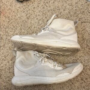 Lululemon Women’s Running Shoes size 7